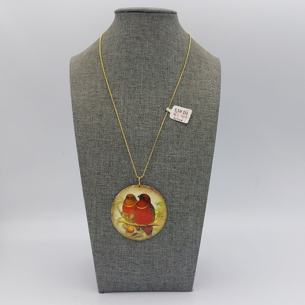 Zad Vintage Necklace Birds  Gold  Toned Chain Round Bird Pendant Lobster Clasp